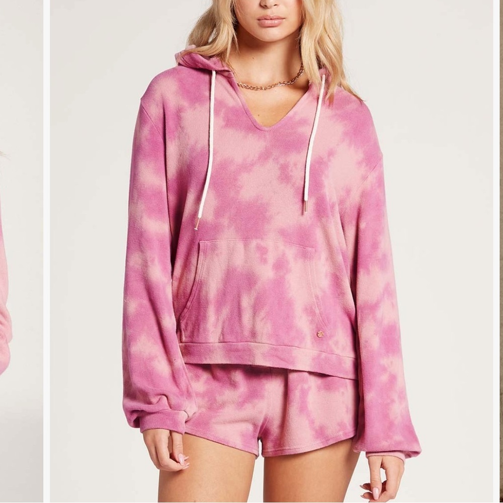 Volcom mauve tie-dye sweater hoodie. SZ. XS. NWT